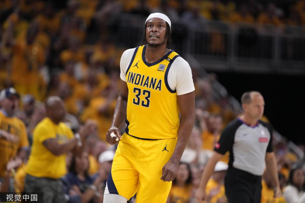 足球比赛中 足球比赛中