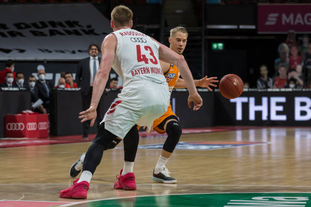 首先就是球 首先就是球