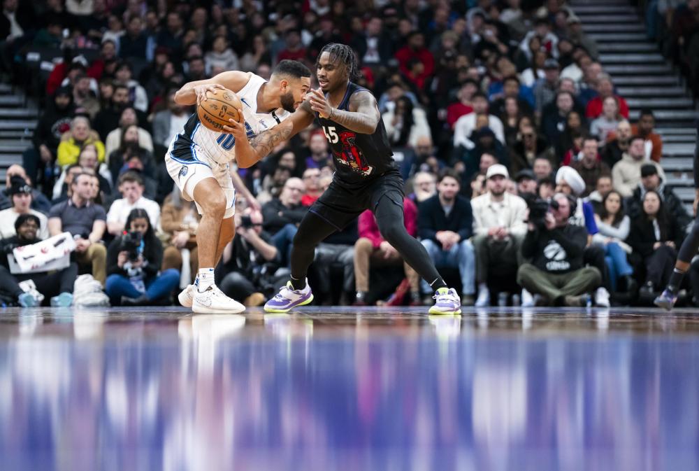 433晒夏窗重磅转会海报：安东尼的头直接被换成山羊