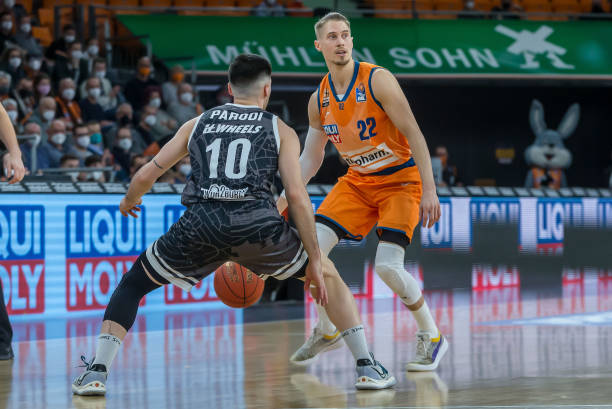 提出战术建 提出战术建